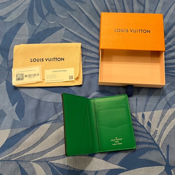 Louis Vuitton green tiagarama green pocket organizer NEW - Picture 13 of 13